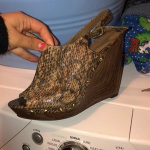 Jessica Simpson wedges